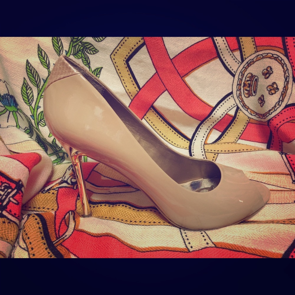 SAM EDELMAN Patent Leather Peep Toe Shoes